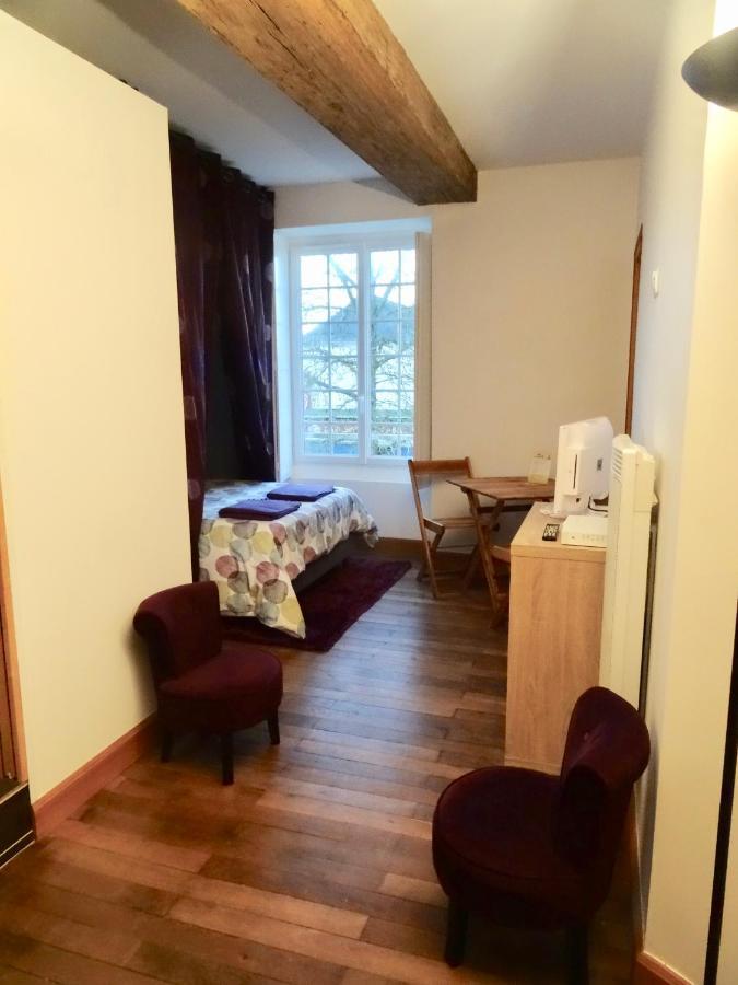 Bed and Breakfast Manoir De La Grand'Cour Soulgé-sur-ouette Exterior foto